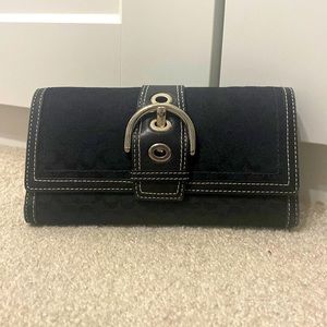 Black Coach Clutch Wallet